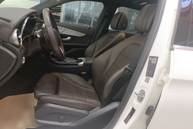 奔驰GLC 2021款 GLC 260 L 4MATIC 动感型中控内饰19