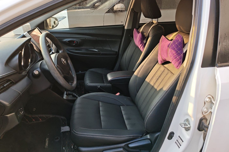 丰田 威驰FS 2017款 1.5L CVT锋驰版中控内饰19