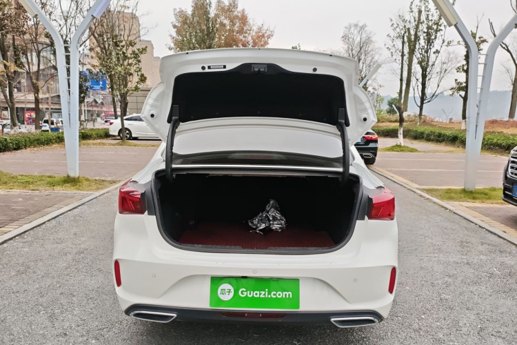 长安 逸动 2022款 PLUS 蓝鲸NE 1.4T GDI DCT尊贵版局部细节23