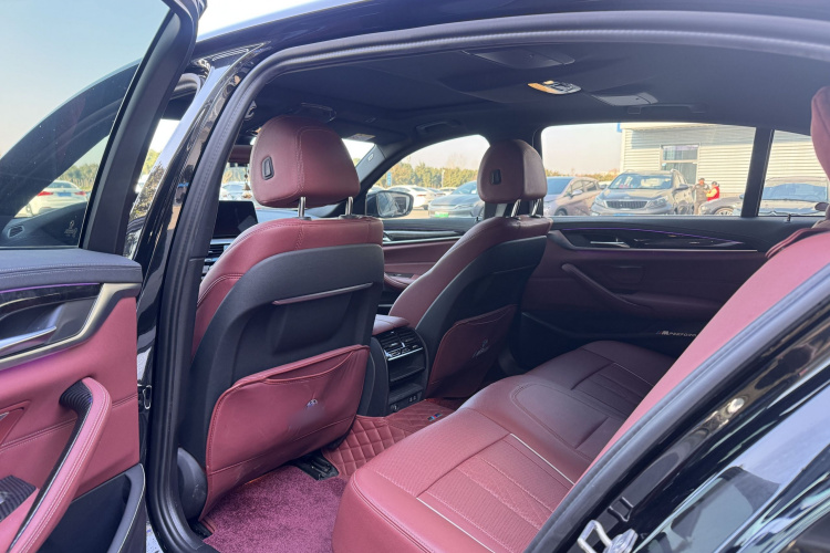 宝马5系 2022款 改款 525Li M运动套装中控内饰7006