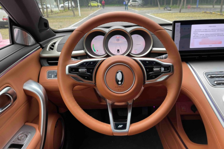 欧拉闪电猫 2022款 555km 尊贵版中控内饰7002