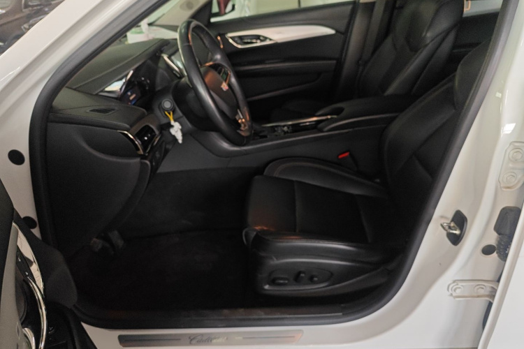 凯迪拉克ATS-L 2017款 28T 时尚型中控内饰19