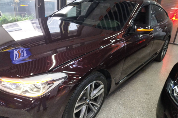 宝马6系GT 2018款 630i M运动套装车身外观4