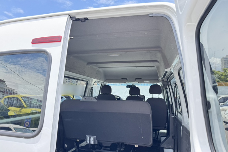 江铃 特顺 2017款 2.8T商运型短轴中顶6/7/8座JX493车身外观6011