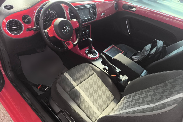 大众 甲壳虫 2018款 180TSI 宜乐型中控内饰20