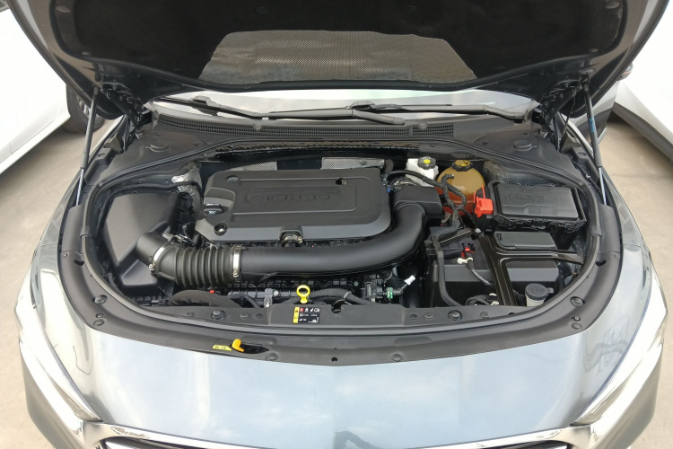 别克 君越 2020款 652T 豪华型机舱底盘24