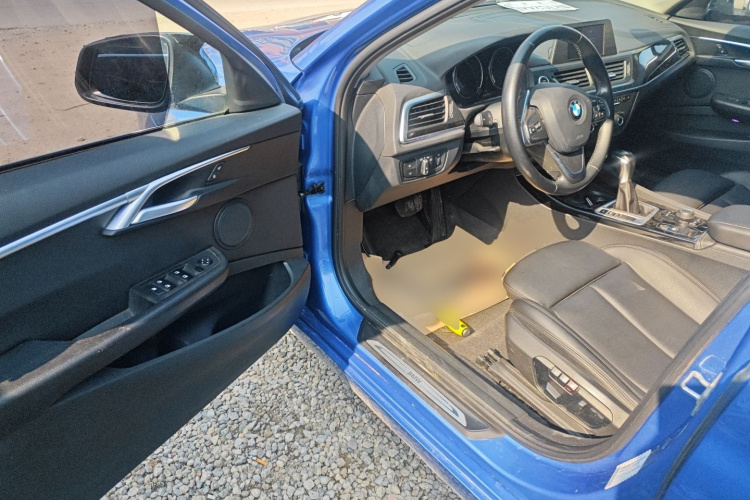 宝马1系 2018款 118i 运动型中控内饰20