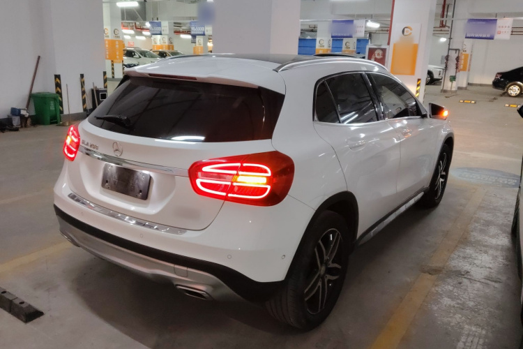 奔驰GLA 2016款 GLA 200 时尚型车身外观7