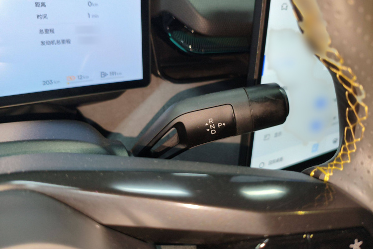 领克08 EM-P 2023款 220km 四驱性能Halo局部细节18