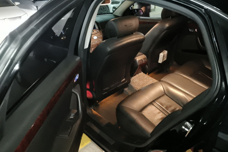 别克 林荫大道 2011款 博鳌论坛纪念版中控内饰7004