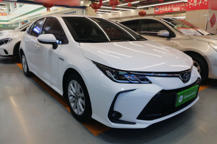 丰田 卡罗拉 2023款 1.8L 智能电混双擎 精英版车身外观3