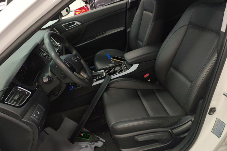 现代 名图 2016款 1.8L 自动智能型GLS中控内饰19