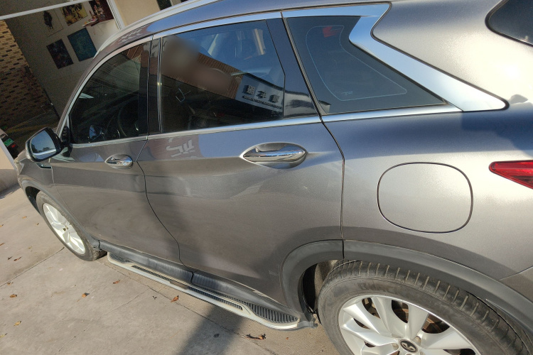 英菲尼迪QX50 2018款 2.0T 四驱菁英版车身外观4