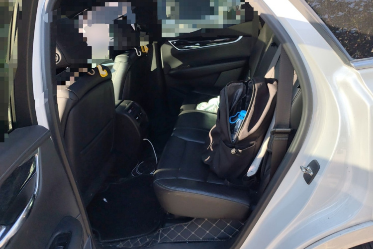 凯迪拉克XT5 2020款 28T 豪华型中控内饰21