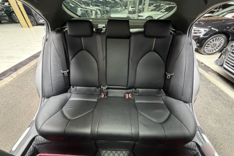 丰田 凯美瑞 2023款 2.5G 豪华版中控内饰7006