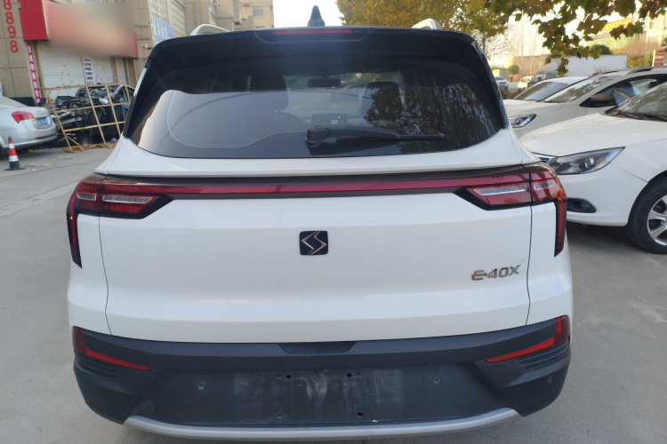 思皓E40X 2021款 金甲版车身外观6