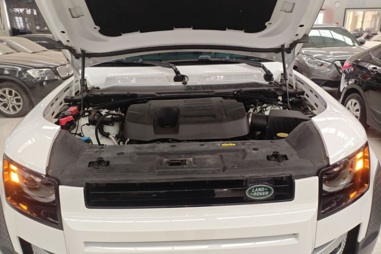 路虎卫士 2023款 改款 110 3.0T P400 暗黑特别版局部细节24