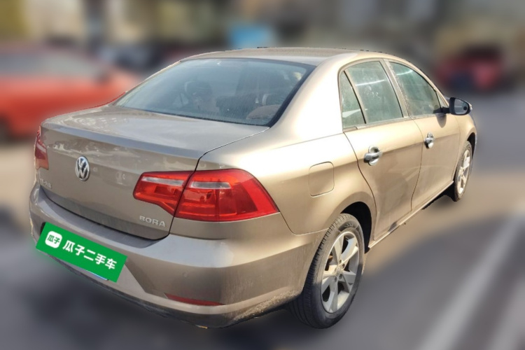 大众 宝来 2015款 质惠版 1.6L 手动时尚型车身外观7