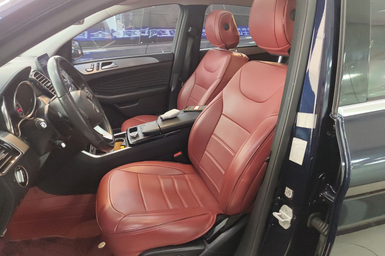 奔驰GLE轿跑 2017款 GLE 320 4MATIC 轿跑SUV中控内饰19