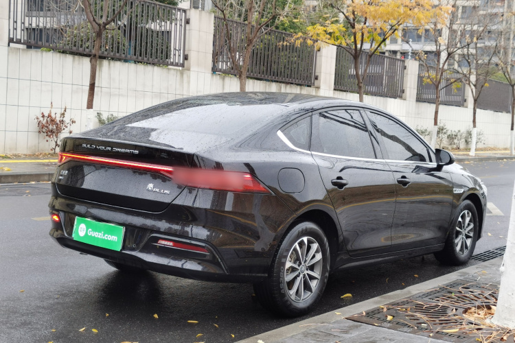 比亚迪 秦PLUS 2023款 冠军版 DM-i 55KM领先型车身外观7