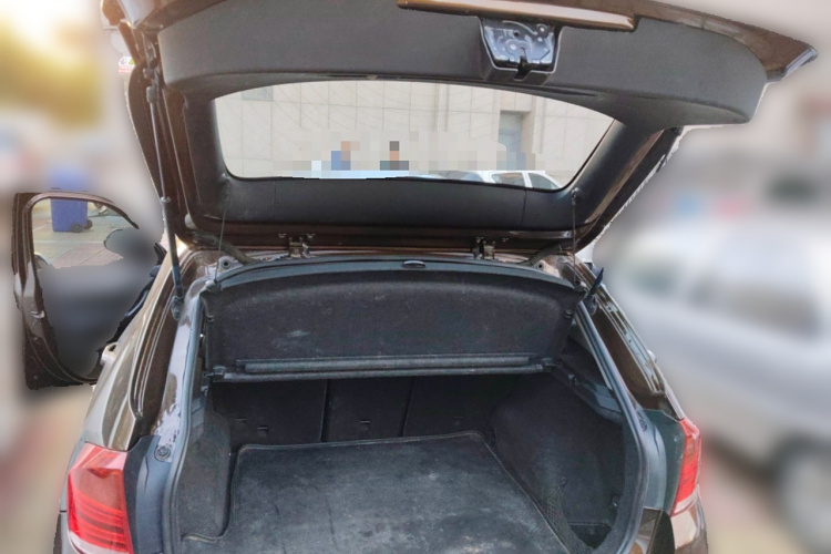 宝马X1 2013款 sDrive18i 领先型局部细节23