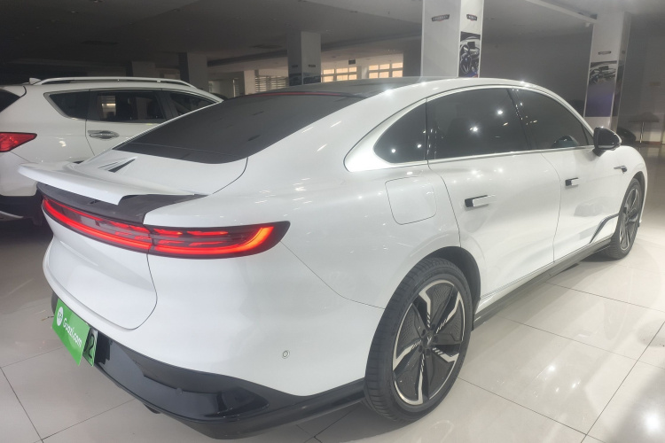 岚图汽车 岚图追光 2023款 四驱旗舰版车身外观7