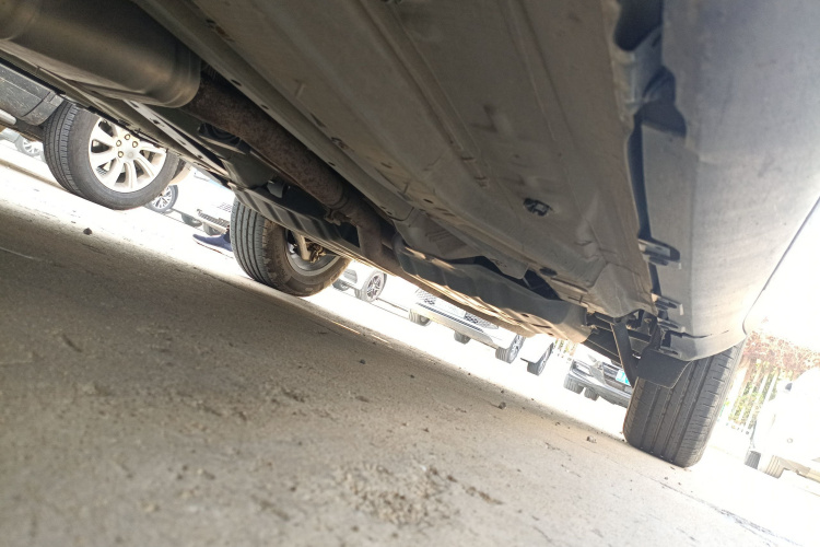 Jeep 自由侠 2016款 2.0L 自动四驱75周年致敬版局部细节9004