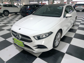 奔驰A级 2020款 改款 A 200 L 运动轿车时尚型