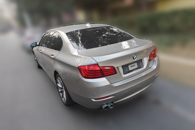 宝马5系 2014款 528Li 领先型车身外观5