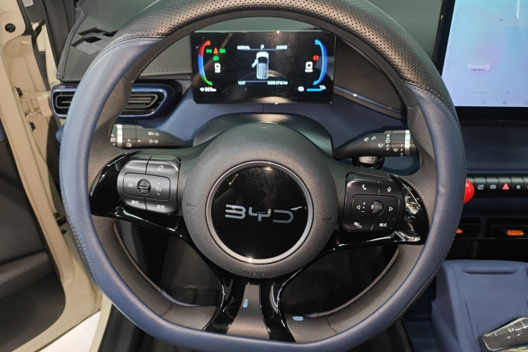 比亚迪 海鸥 2025款 305km 活力版中控内饰13