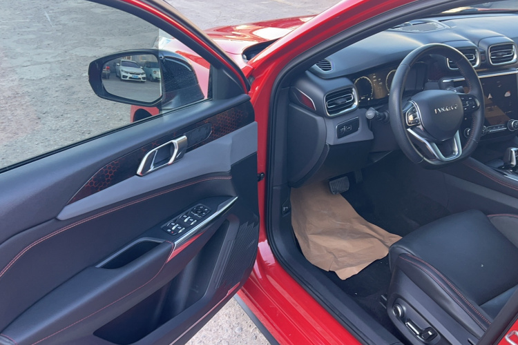 领克03 2019款 1.5TD DCT劲Pro版 国VI中控内饰7004