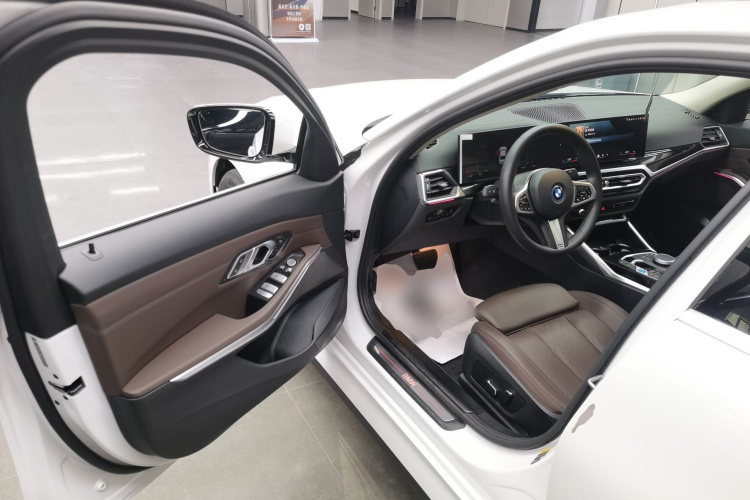 宝马i3 2024款 eDrive 35 L中控内饰7003