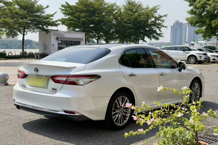 丰田 凯美瑞 2018款 双擎 2.5HG 豪华版车身外观6006