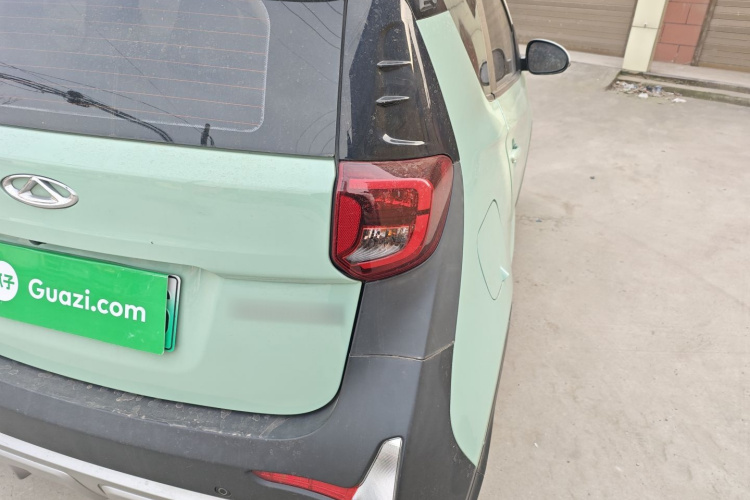 奇瑞 小蚂蚁 2022款 甜粉款 半糖版 磷酸铁锂 29.2kWh 30kW 301km车身外观9