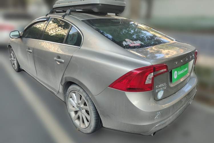 沃尔沃S60 2016款 S60L T4 智远版车身外观5