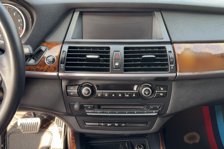 宝马X5(进口) 2011款 xDrive35i 领先型局部细节16