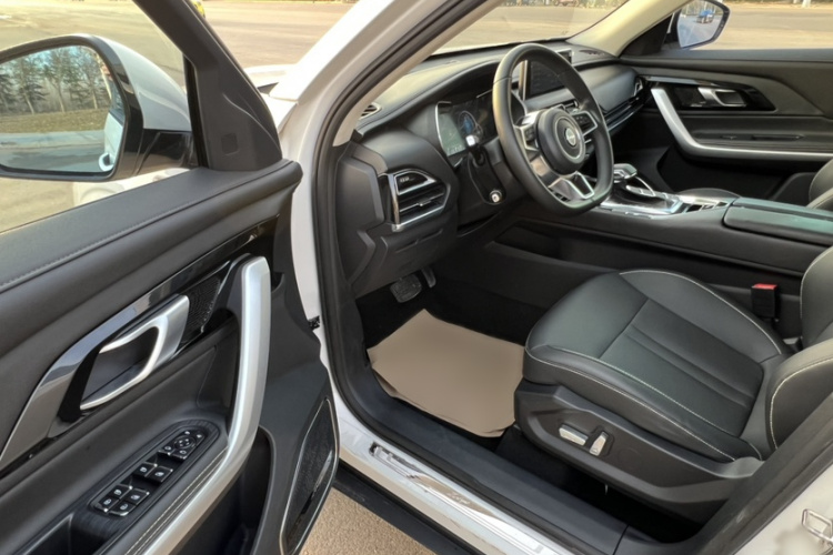 众泰T500 2018款 1.5T 自动智能互联尊贵型中控内饰7008