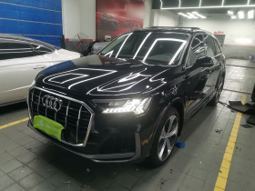 奥迪Q7 2020款 55 TFSI quattro S line运动型