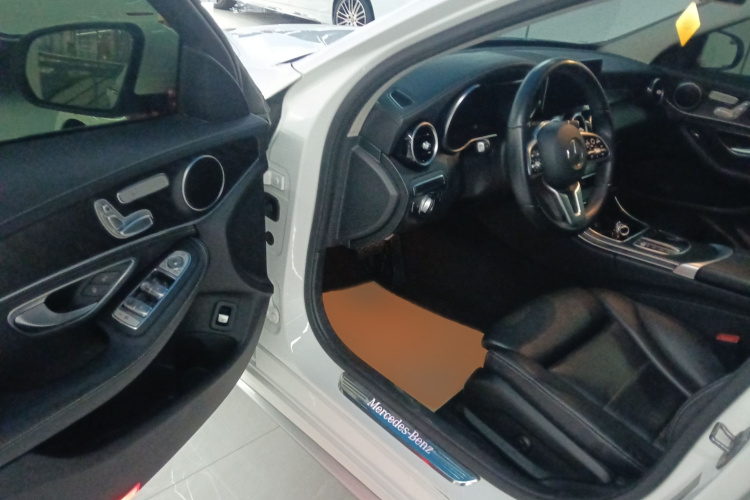 奔驰C级 2019款 改款 C 260 L 运动版中控内饰7003
