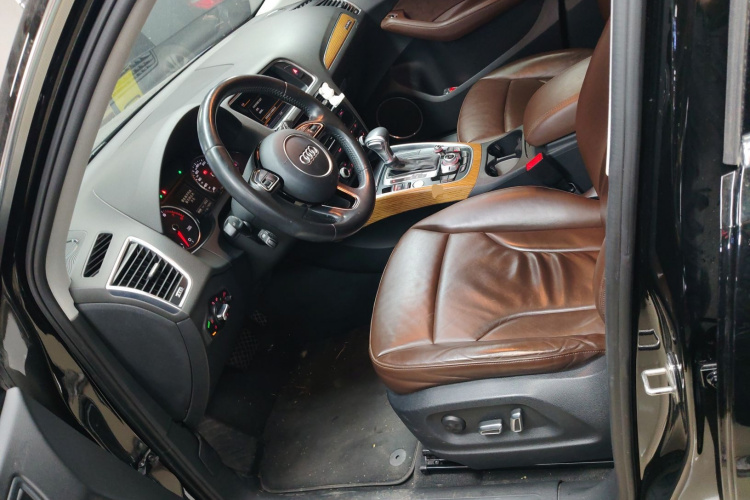 奥迪Q5(进口) 2013款 45 TFSI quattro 越野型局部细节19