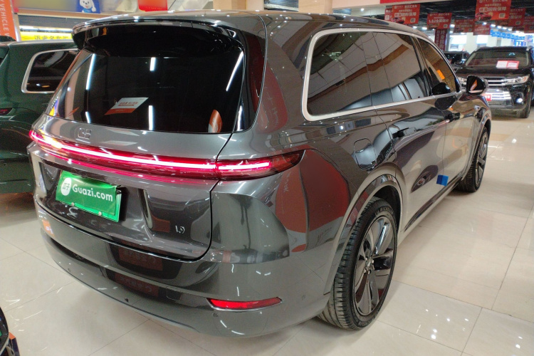 理想汽车 理想L9 2025款 Ultra 智能焕新版车身外观7