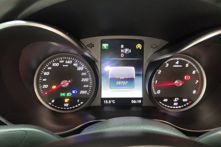 奔驰C级 2015款 改款 C 200 L 运动型局部细节14