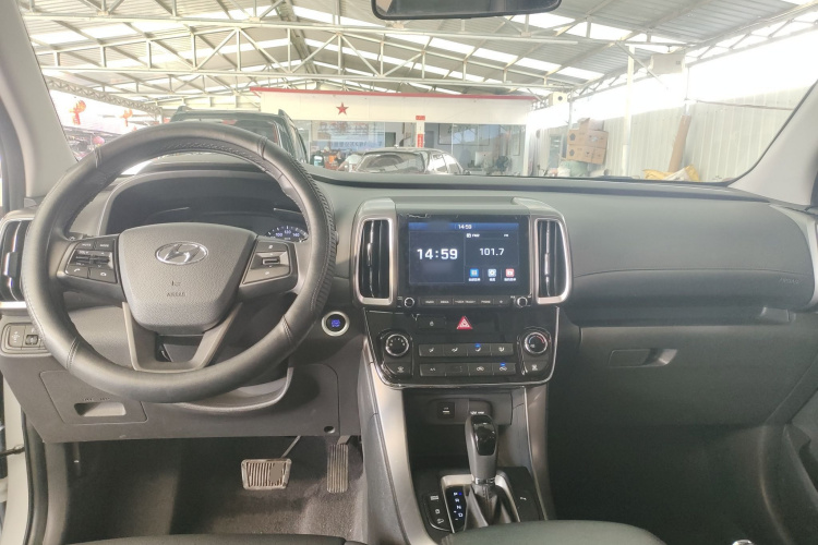 北京现代ix35 2020款 2.0L 自动两驱智勇·畅享版中控内饰12