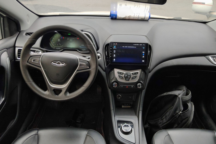 奇瑞新能源 艾瑞泽e 2020款 出行版plus中控内饰12