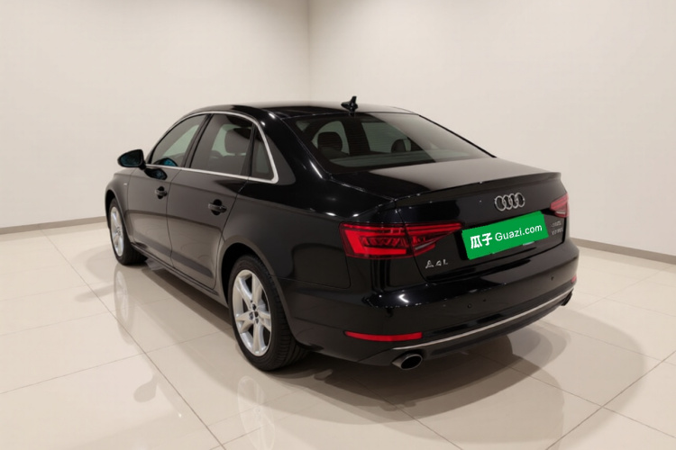 奥迪A4L 2018款 30周年年型 40 TFSI 进取型车身外观5