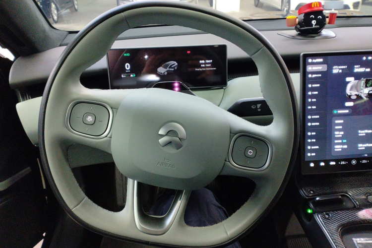 蔚来ET5 2024款 75kWh中控内饰13