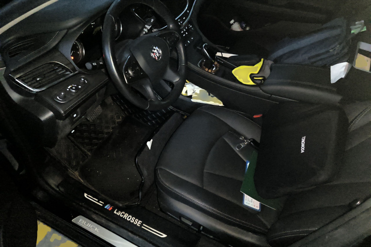 别克 君越 2021款 652T 豪华型中控内饰19