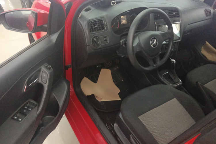 大众 Polo 2016款 1.4L 自动风尚型中控内饰20