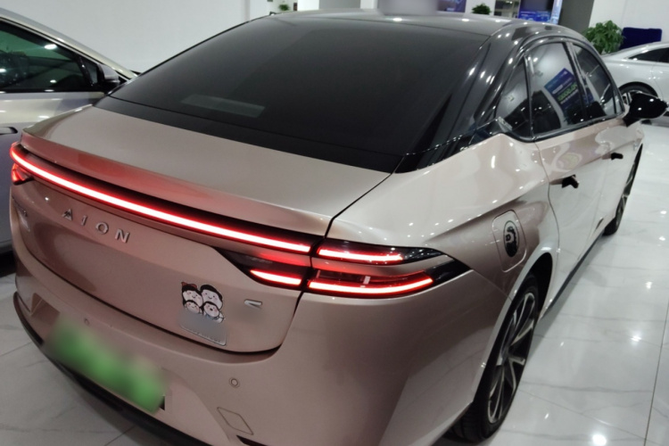 埃安 AION S Plus 2021款 70 科技版车身外观6005