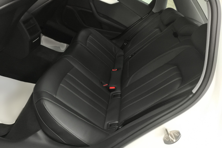 奥迪A4L 2022款 40 TFSI 时尚动感型中控内饰7004